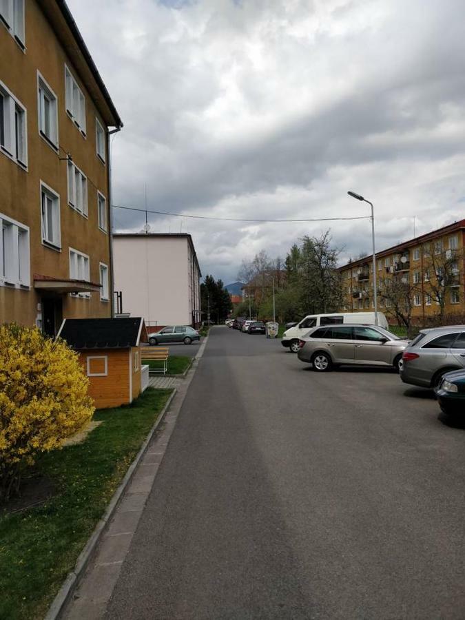 2 Bedroom Flat In The Heart Of Липтовски-Микулаш Экстерьер фото